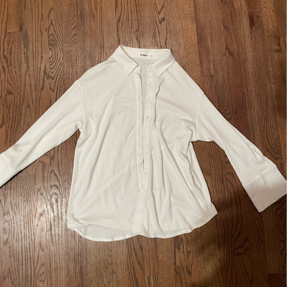 NWOT 4th and reckless white long sleeve waffle shirt button down, size Medium